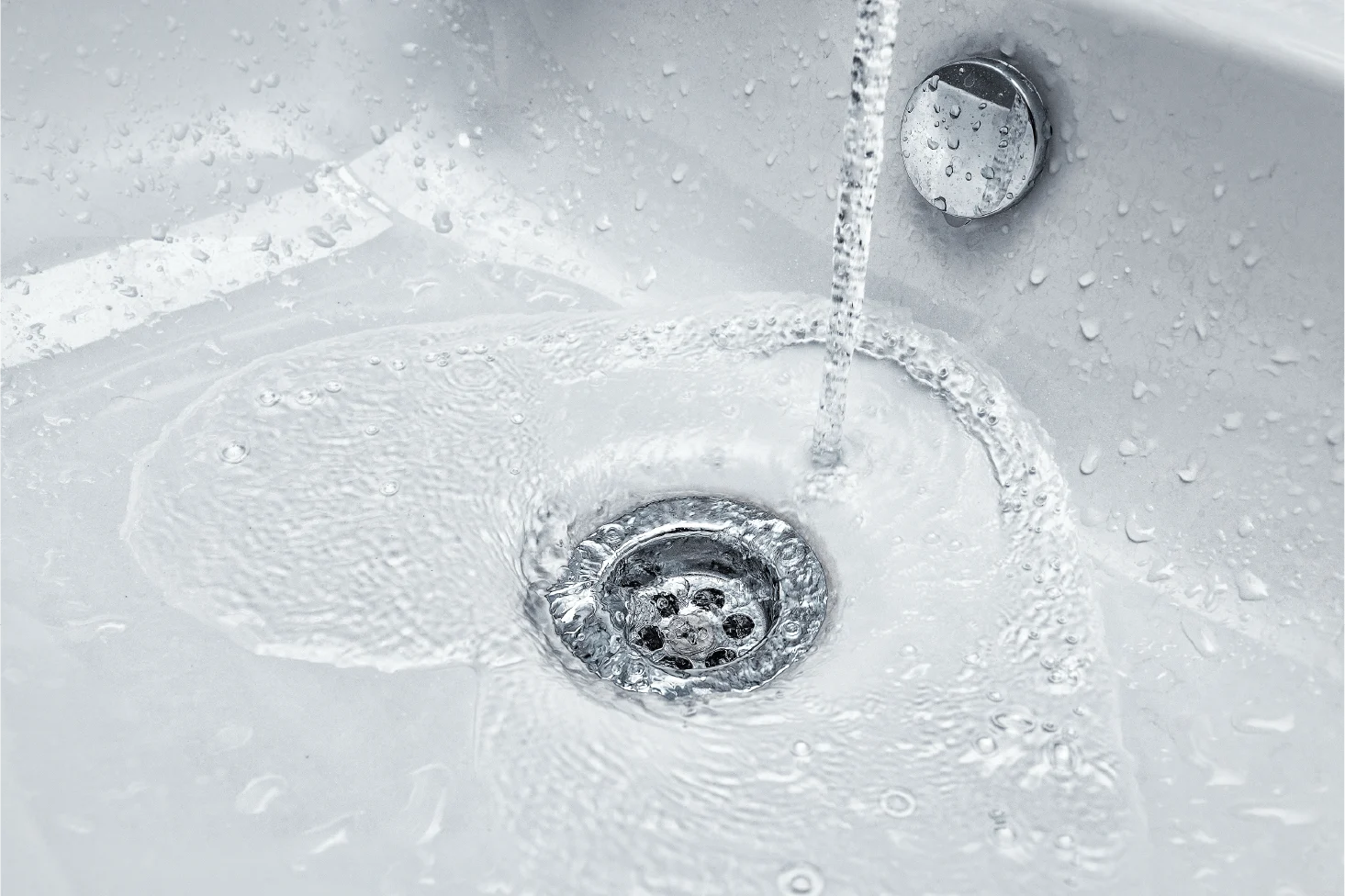 Running water flowing into a washbasin